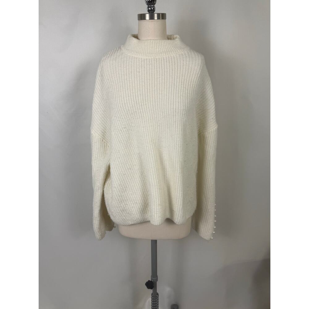 H&M Med Ivory Cable Knit Pearl Detail Sleeve Preppy Holiday Cozy Sweater‎ Thick